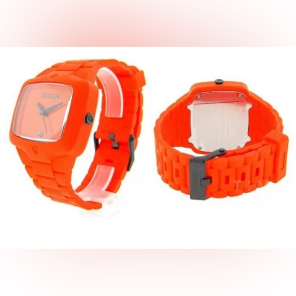 Brand: Nixon